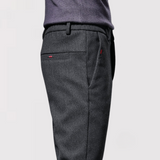Ignaz™ | Schlanke Tapered-Hose mit glatter Oberfläche